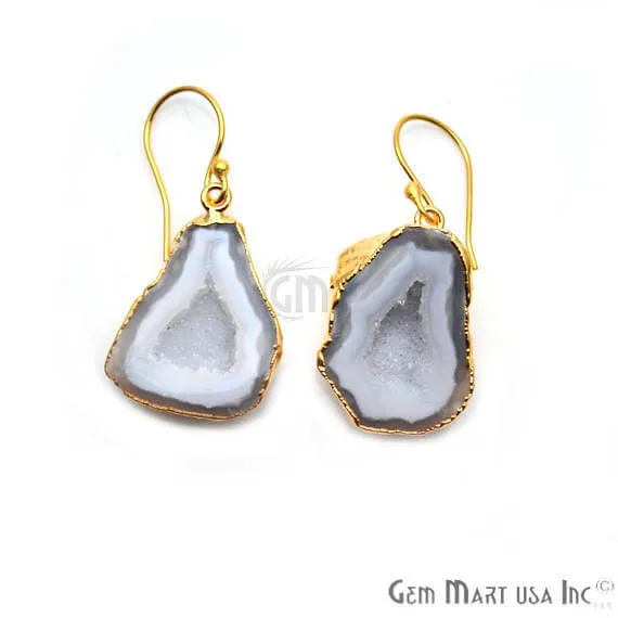 GemMartUSA Earrings White Geode Druzy Organic Shape 28x19mm Gold Electroplated Gemstone Dangle Hook Earring