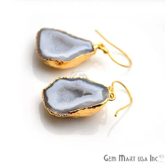 GemMartUSA Earrings White Geode Druzy Organic Shape 28x19mm Gold Electroplated Gemstone Dangle Hook Earring